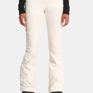 THE NORTH FACE Women's Snoga Pant. Size 4 in white.